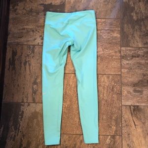 Alo Yoga Mid-Rise Leggings